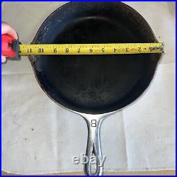 Vintage GRISWOLD Aluminum Cast Iron Skillet No. 8 WITH LID