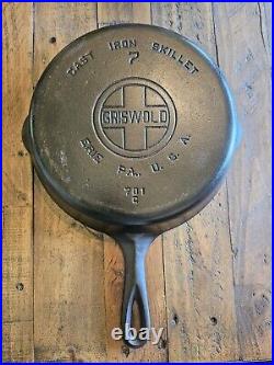 Vintage GRISWOLD Cast Iron SKILLET Frying Pan # 7 LARGE BLOCK LOGO