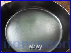 Vintage GRISWOLD Cast Iron SKILLET Frying Pan # 8 LARGE BLOCK LOGO Ironspoon