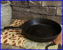 Vintage Lodge Wildlife Series Bird Dog Cast Iron Skillet Pan 10 Rare Vintage Lodge Wildlife Series Bird Dog Cast Iron Skillet Pan 10 Rare