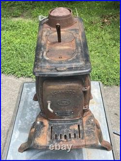 Vintage Log Wood Cast Iron Wood Burning Stove & Chimney Pipes Damper 32 Cooker Vintage Log Wood Cast Iron Wood Burning Stove & Chimney Pipes Damper 32 Cooker