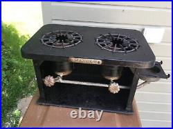 Vintage MCM E-Z-EST WAY MASCOT 2-BURNER KEROSENE STOVE 6 G PARLOR CAMP BLACK