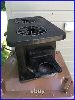 Vintage MCM E-Z-EST WAY MASCOT 2-BURNER KEROSENE STOVE 6 G PARLOR CAMP BLACK