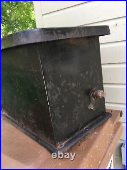 Vintage MCM E-Z-EST WAY MASCOT 2-BURNER KEROSENE STOVE 6 G PARLOR CAMP BLACK