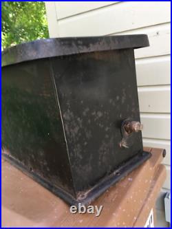 Vintage MCM E-Z-EST WAY MASCOT 2-BURNER KEROSENE STOVE 6 G PARLOR CAMP BLACK