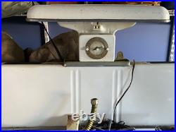 Vintage O'Keefe & Merritt Stove with 4 burners + Griddle +Grillevator +Oven