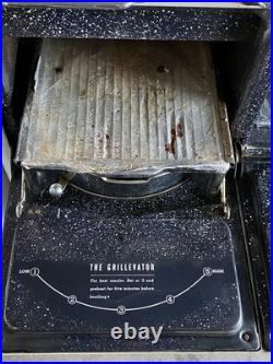 Vintage O'Keefe & Merritt Stove with 4 burners + Griddle +Grillevator +Oven