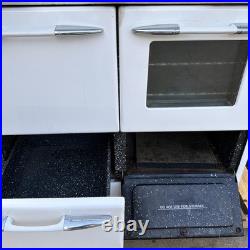 Vintage O'Keefe & Merritt Stove with 4 burners + Griddle +Grillevator +Oven