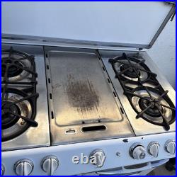 Vintage O'Keefe & Merritt Stove with 4 burners + Griddle +Grillevator +Oven