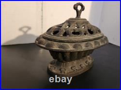 Vintage Ornate Oval Cast Iron Black Steamer Pot Wood Stove Humidifier Marks BIBB Vintage Ornate Oval Cast Iron Black Steamer Pot Wood Stove Humidifier Marks BIBB