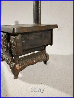 Vintage Royal Kenton Salesman Sample Child Cast Iron Stove