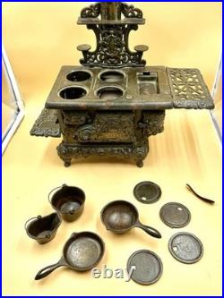 Vintage Royal Kenton Salesman Sample Child Cast Iron Stove
