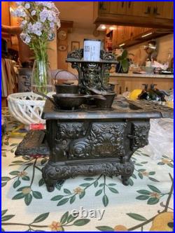 Vintage Royal Kenton Salesman Sample Child Cast Iron Stove