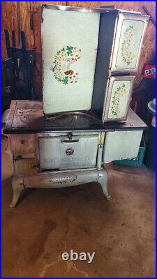Vintage Royal Oak Charter Wood Cook Stove pickup in Waconia Minnesota Vintage Royal Oak Charter Wood Cook Stove pickup in Waconia Minnesota