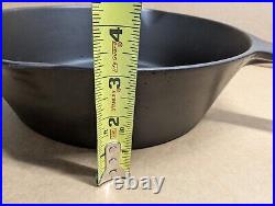 Vintage Unmarked Cast Iron Chicken Fryer with Lid # 8 Favorite Piqua NICE