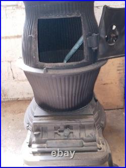 Vintage Vogelzang Cast Iron Wood Or Coal Stove Good Condition