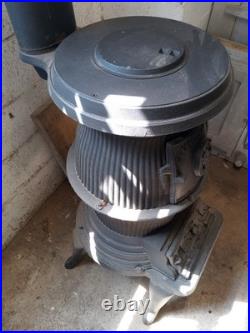Vintage Vogelzang Cast Iron Wood Or Coal Stove Good Condition