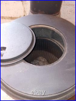 Vintage Vogelzang Cast Iron Wood Or Coal Stove Good Condition