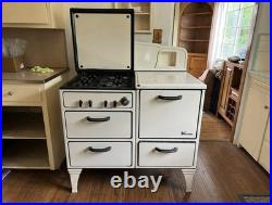 Vintage Wedgewood stove Vintage Wedgewood stove