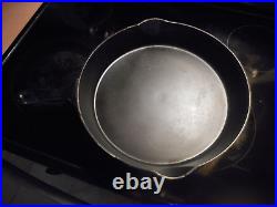 Vintage cast iron skillet 12 Wagner USA double pour Erie 14