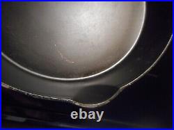 Vintage cast iron skillet 12 Wagner USA double pour Erie 14