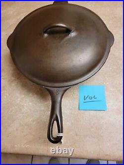 Vollrath cast iron #8 chicken fryer / deep skillet, heat ring