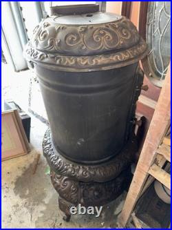 Vtg Cast Iron Wood Stove Round Oak Stove Estate of P. D. Beckwith Dowagiac M18
