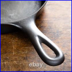 Wagner Ware #2 Cast Iron Skillet 2A Restored Flat Stylized Logo Smooth Bottom