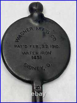 Wagner wafer cast iron pizelle maker 1451 and base patd 1910 Very nice