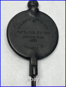 Wagner wafer cast iron pizelle maker 1451 and base patd 1910 Very nice