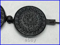 Wagner wafer cast iron pizelle maker 1451 and base patd 1910 Very nice