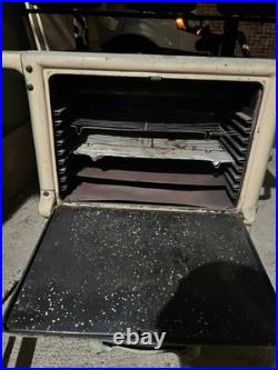 Winsor Antique Cast Iron Wood Burning Stove Winsor Antique Cast Iron Wood Burning Stove