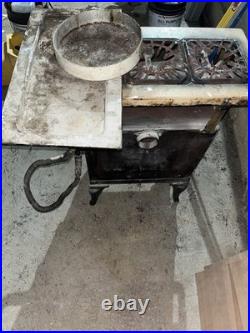 Winsor Antique Cast Iron Wood Burning Stove Winsor Antique Cast Iron Wood Burning Stove