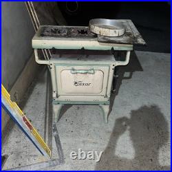 Winsor Antique Cast Iron Wood Burning Stove Winsor Antique Cast Iron Wood Burning Stove
