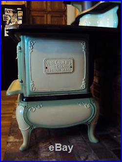 Wonderful All Original And Working Antique / Vintage Cast Iron Kitchen Stove Co
