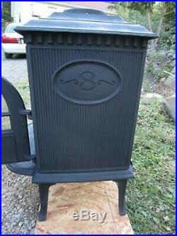 Wood Stove- Jotul #8 Wood Stove- Top Or Back Vent- Air Tight