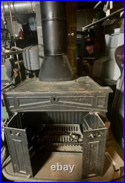 Working Cast Iron Wood Stove Black With Decorative Electric Logs